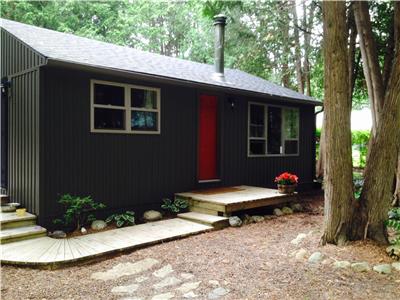 NOW RENTING- Cozy Cabin nestled in Inverhuron amongst cedars and backing onto Provincial Park