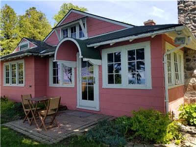 Pink Cottage in Bayfield