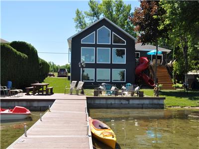 Meloche Family Fun Cottage - Lake Couchiching, Orillia, 1.5 hours from Toronto