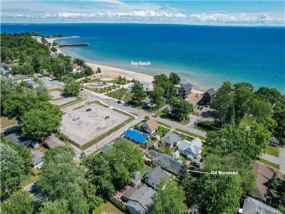 Walk to the Beach in Seconds!  Crystal Beach - Beach Passes Included!