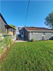 Rustic Cottage in Erieau