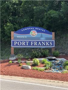 Updated Cottage in Port Franks- Steps From Beach