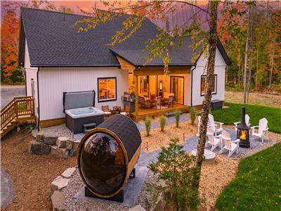 Luxury Muskoka Spa Retreat Hot Tub & Panoramic Sauna 4 Seasons of Relaxation Amenities