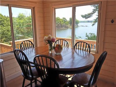Lakeview 3-bdrm Cottage in Georgian Bay (Rockwood #5)