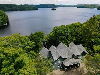 MOSSROCK RETREAT -  YOUR LUXURY COTTAGE VACATION AWAITS ON THE BEAUTIFUL REDSTONE LAKE IN HALIBURTON