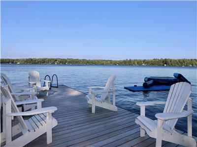 Lake Muskoka Waterfront on Dudley Bay: Androse Cottage | 3 BDRM| 1 BATH| DOCK| HOT TUB