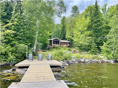 Waterfront Private Cottage with HotTub,Kayaks,Canoe,BBQ