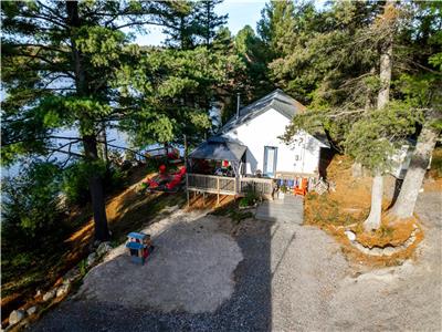 Rocky Point Cottage, Whitestone Lake, Sleeps 8, Pet Friendly, Dock, Gazebo, Fire Pit