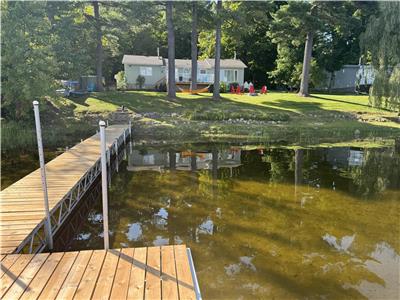 Beautiful Waterfront Cottage on Golden Lake