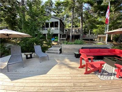 Paradise Point - 3 Bedroom + 2 Bunkie secluded boat access weekly rental on LAKE WESLEMKOON