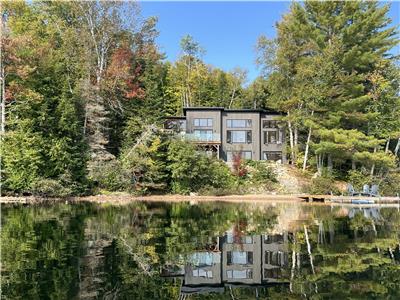 Archie's Bunker-Luxury 4 bedroom rental - Papineau Lake - Bancroft, Barry's Bay, Algonquin -4 season