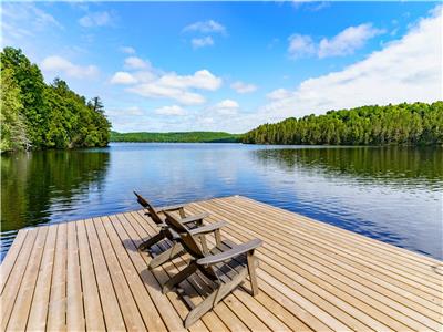 Perfect New Percy Lake Cottage ~ Waterfront ~ Sleeps 16