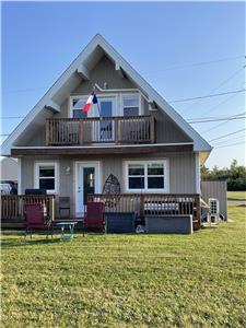 Cottage with access to beach