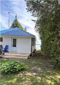 Balsam Lake Cottage - Waterfront