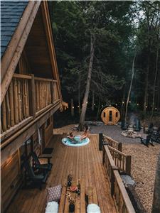 KABIN BJORN|HOT-TUB & SAUNA|Wild Kabin Co. BOOK 3 NIGHTS GET 1 FREE (FEB/MARCH/APRIL)