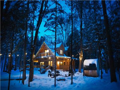 KABIN BJORN|HOT-TUB & SAUNA|Wild Kabin Co. DECEMBER PROMO $300 A NIGHT