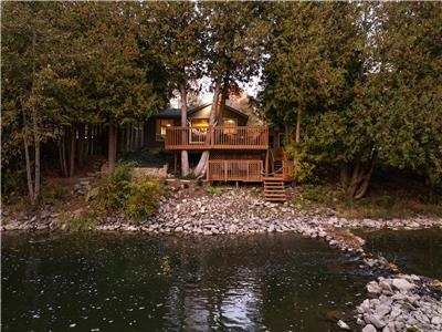 Cozy Cottage on the Sauble River (quick drive to Sauble Beach)