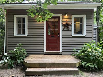 Waterfront Cabin with Exceptional Privacy- Heated Outdoor Shower