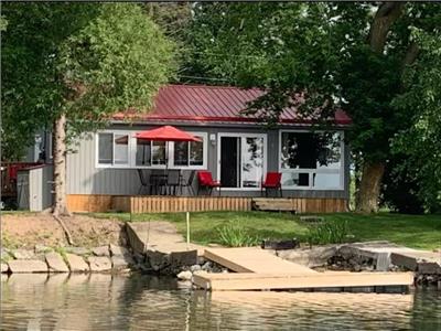 Rustic Cottage on Tuttle Point - St. Lawrence Seaway (North Channel) Johnstown