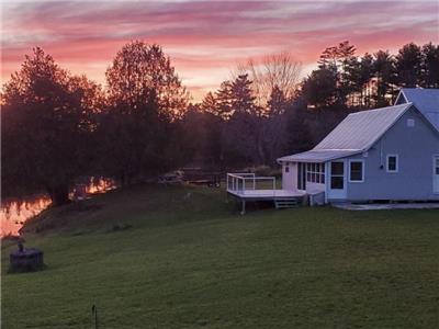 Charming Cottage on Mississippi River