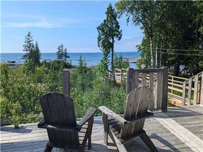 Sunny Zorra Cottage - Tobermory Waterfront Cottage - Gorgeous sunset views. Minutes from Tobermory