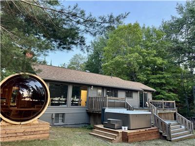 LakeKabin! Premium Lake! Private Cottage | HotTub,Sauna,Kayaks,SUP,BBQ,Firepit,Fireplace,Hammock