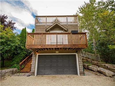 Spacious and elegant Blue Mountain executive rental on Georgian Trail
