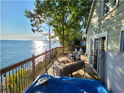 Cozy Lake Erie Waterfront Escape w/ Hot Tub, Fireplace + Beautiful Sunset Views
