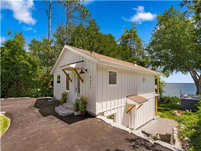 Carthew Bay, Lake Simcoe - Summer Waterfront