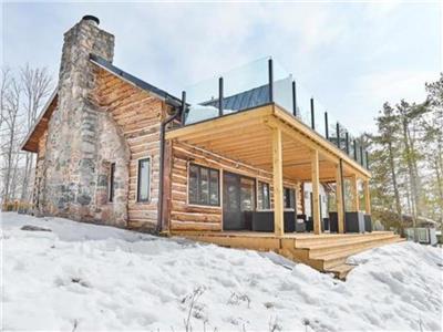 Highview Cottage: Waterfront Sunsets on Skootamatta Lake- Your 4 Season East Ontario Retreat