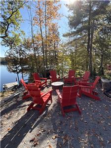 *NOUVELLE ANNONCE* Havre de paix au bord du lac Belmont | Chalet + Bunkie *JAC*