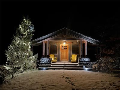 Dick-Meadows Cottage on Canim Lake