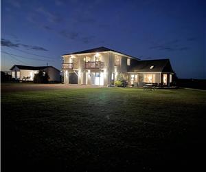 Eight bedroom Beachhouse