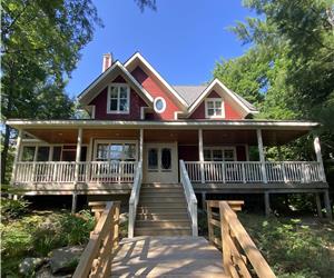 LAKE MUSKOKA ISLAND COTTAGE - Gravenhurst, ON