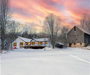 Lakefront Farmhouse Cottage | Hot Tub | Sauna | Fireplace