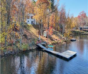 New Listing 4Season*3 KIng Size Beds* Toboggan Hill* Skating* 2 Fire PIts* 2 Hydrobikes *2Kayaks