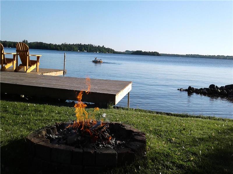 Fenelon Retreat (Cameron Lake Fenelon Falls Cottage Rental DI