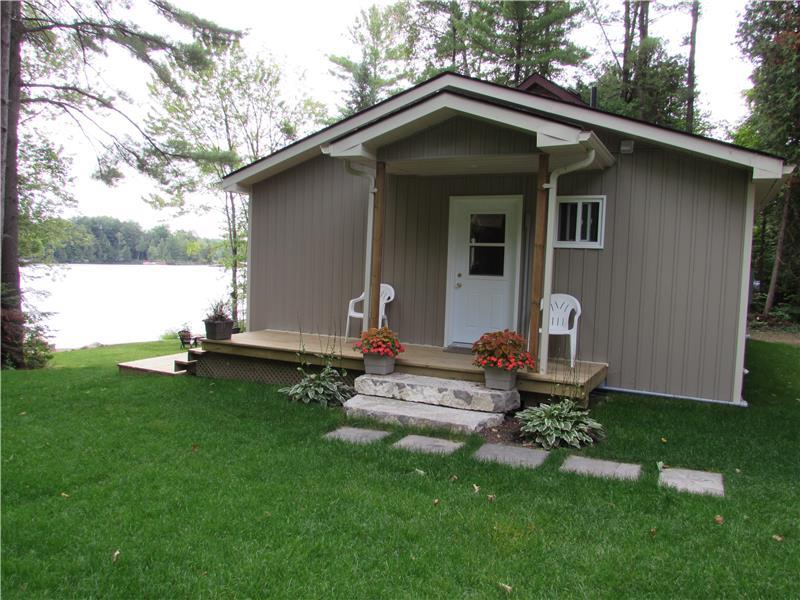 Lakeside Park Cottages - 2, 3, 4 - Coboconk Cottage Rental | DI-10868