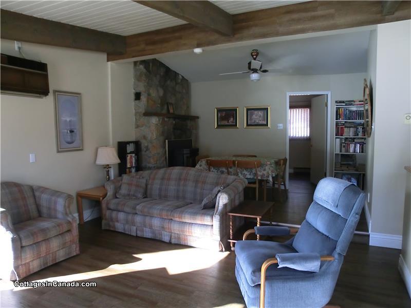 A Nicola Lakeshore Home Merritt Cottage Rental Gl 11178