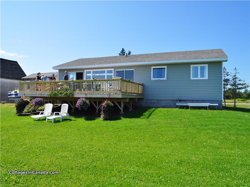 BEACHCOMBER - Murray Corner Cottage Rental | GL-12788 | CottagesInCanada