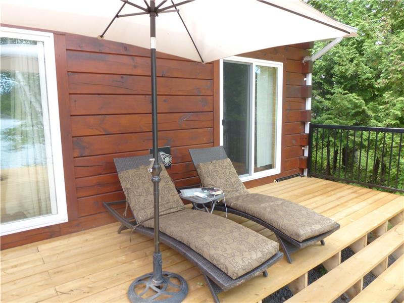 Pine Burrow Cottage on Round Lake, Havelock Cottage Rental GL13323