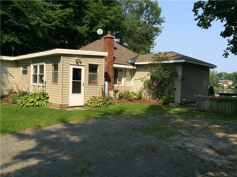 Cottage On The Mississippi Lake Carleton Place Cottage Rental