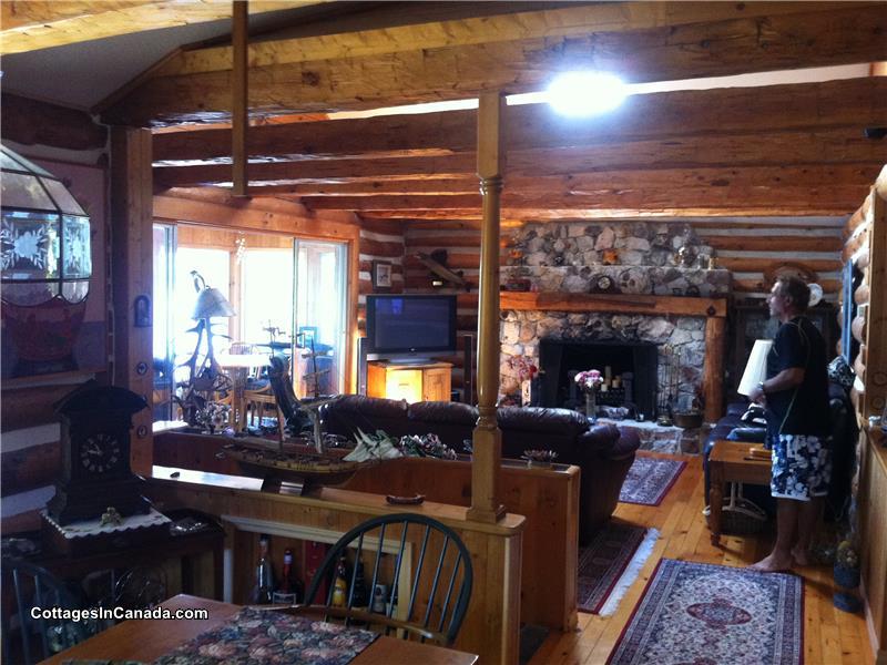 Buck Lake Lodge Perth Road Cottage Rental Pl 17155