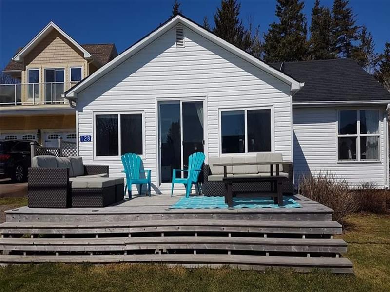 BEAUTIFUL WATER VIEW COTTAGE JUST Shediac Cottage Rental PL19918