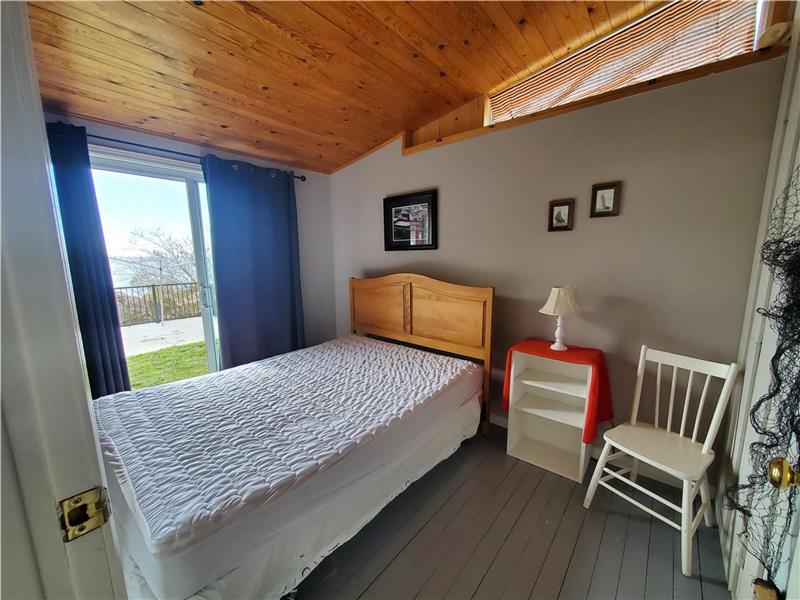 cottage, lake side Lowbanks Cottage Rental GL20699 CottagesInCanada