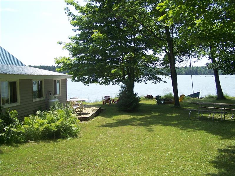 Grippen Lake Getaway - Lyndhurst Cottage Rental | GL-23295 ...