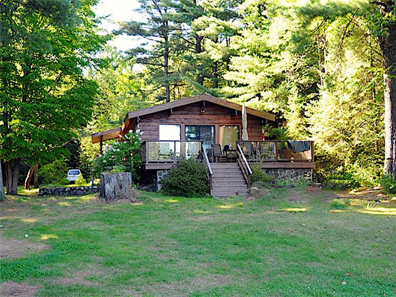 Little Benoir Lake Traditional Wilberforce Cottage Rental Di