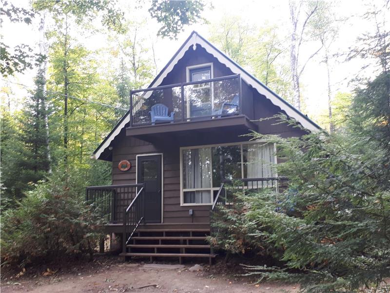 EKKS Cottage**** - Gooderham Cottage Rental | DI-25877 | CottagesInCanada