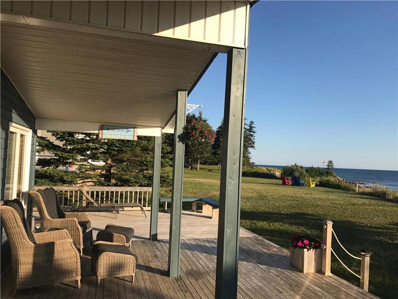 beautiful-ocean-front-cottage-near-pictou-cottage-rental-gl-26505