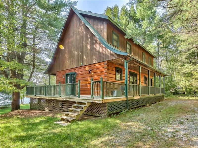 El Norte Lodge Plevna Cottage Rental DI27406 CottagesInCanada